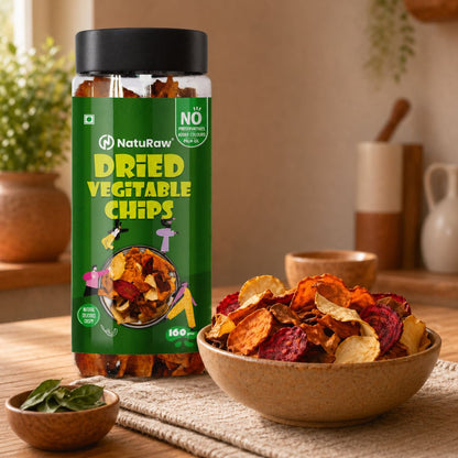 NatuRaw healthy vegetable chips served in bowl and jar, natural baked vegetable snack for clean eating and weight management